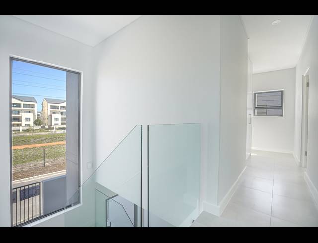 4 BEDROOM HOUSE FOR SALE IN SANDOWN
